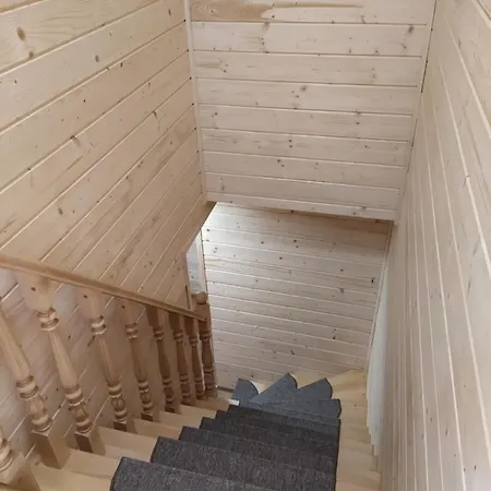 з двома спальнями і кухнею Jaremtsje