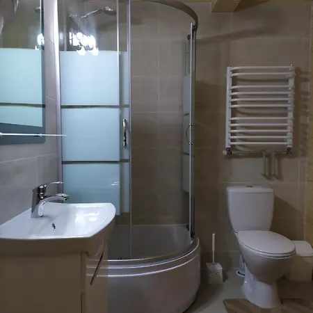 з двома спальнями і кухнею Appartement *