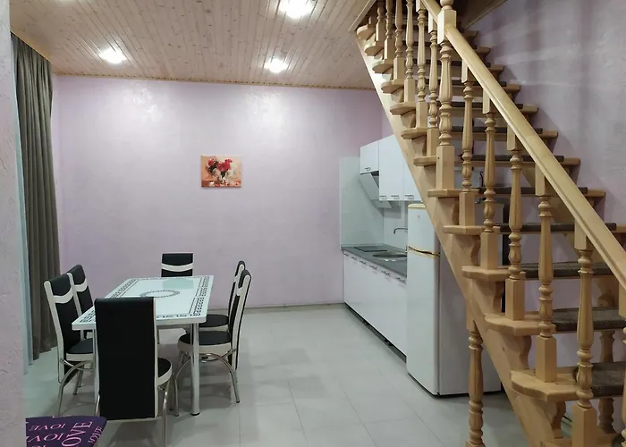 з двома спальнями і кухнею Apartment