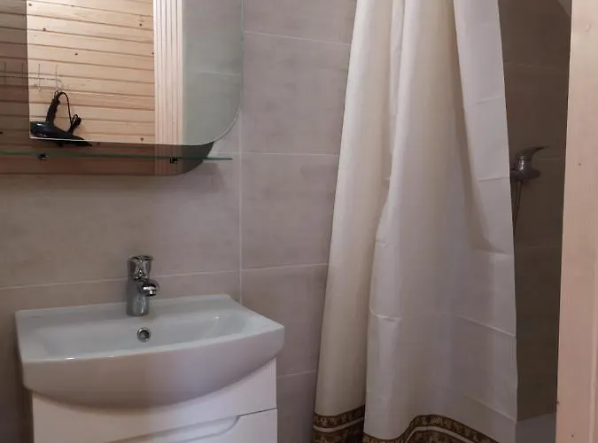 з двома спальнями і кухнею Apartment