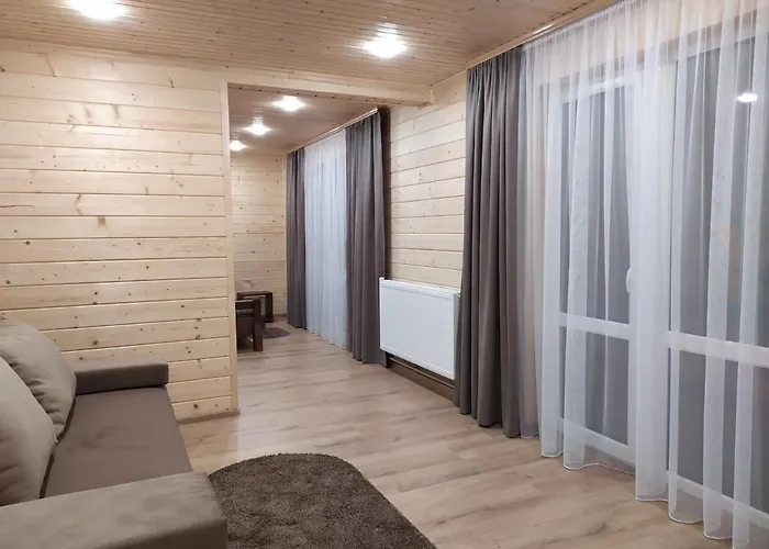 з двома спальнями і кухнею
