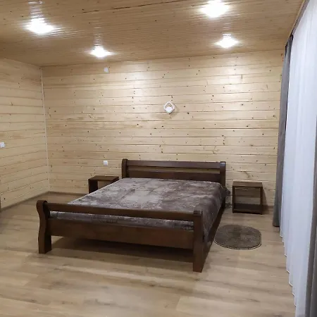 з двома спальнями і кухнею Apartment Jaremtsche