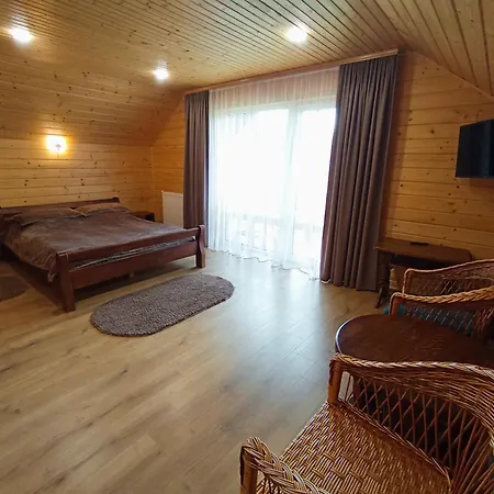 з двома спальнями і кухнею Apartment *